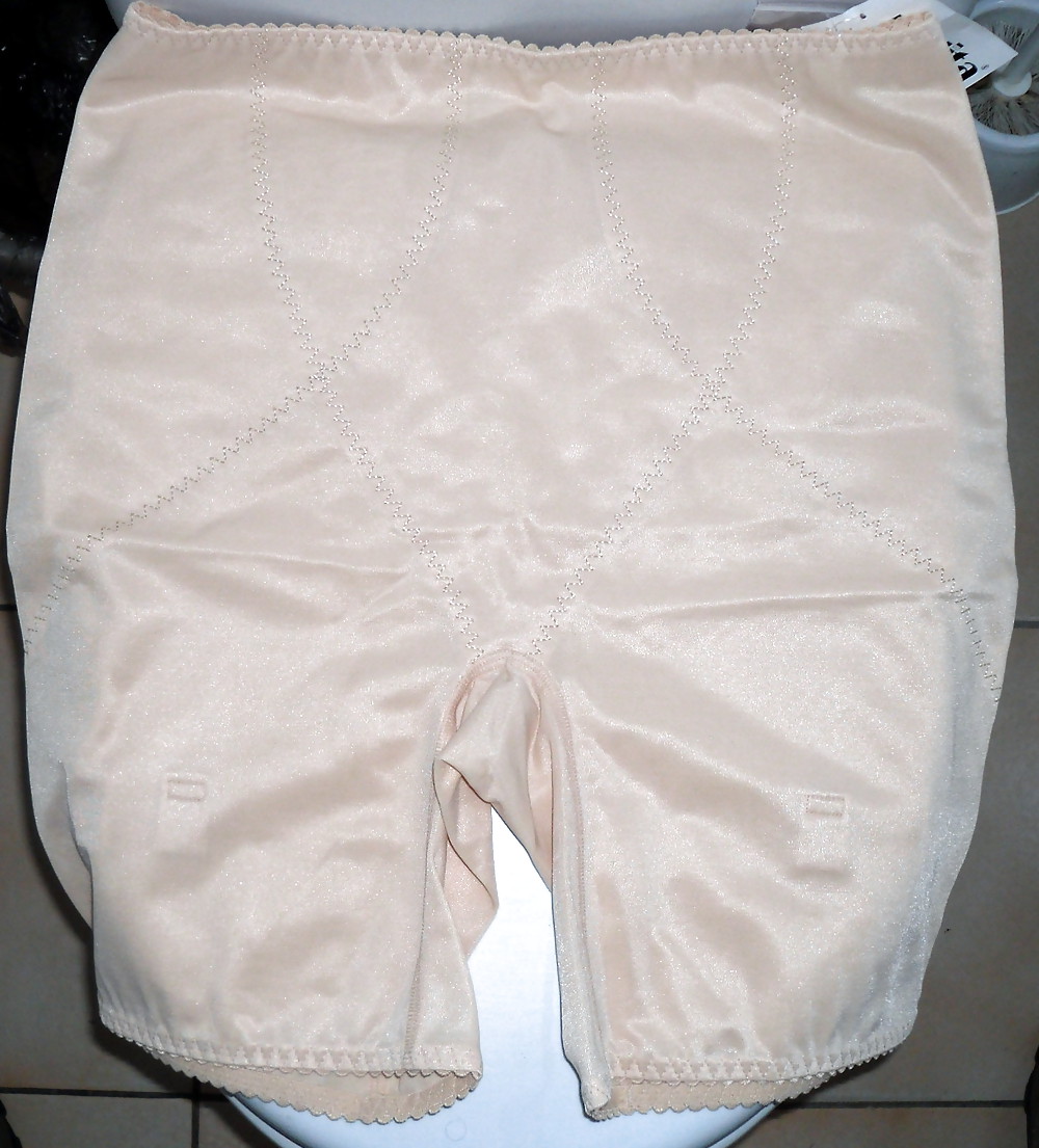 Pushuna's new open bottom girdle and pantygirdle #18354340
