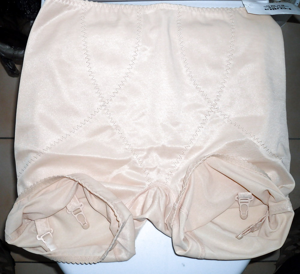 Pushuna's new open bottom girdle and pantygirdle #18354345