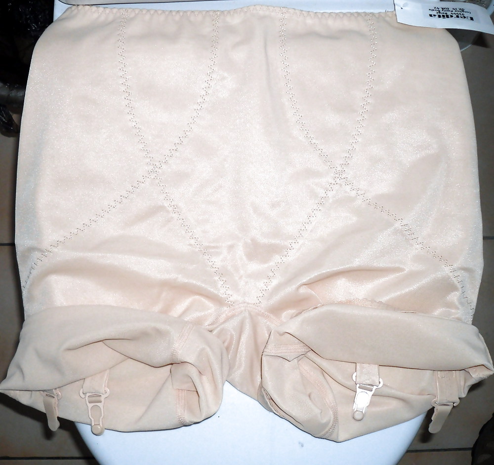 Pushuna's new open bottom girdle and pantygirdle #18354353