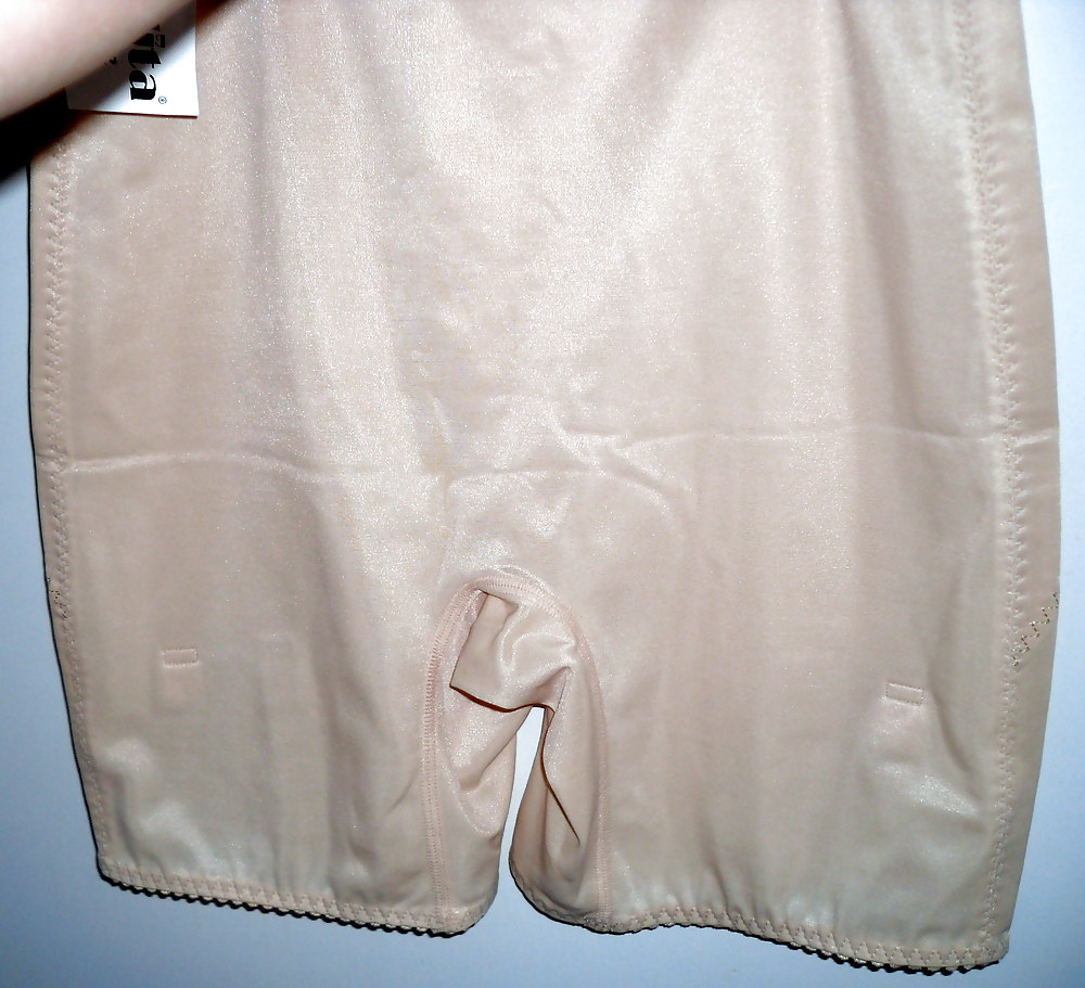 Pushuna's new open bottom girdle and pantygirdle #18354387