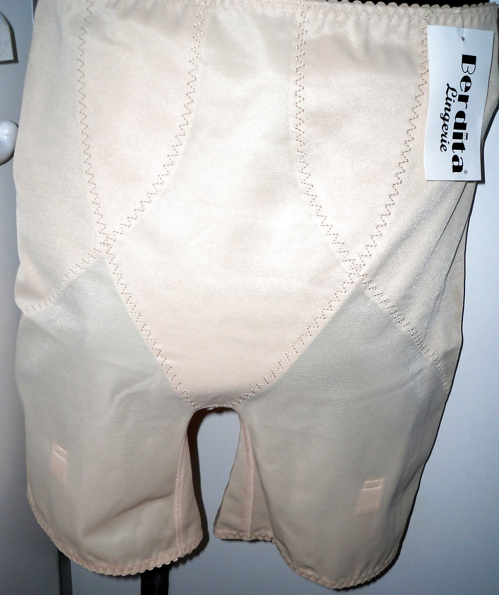 Pushuna's new open bottom girdle and pantygirdle #18354397