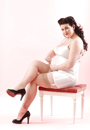 Voluptuous Burlesque, Pin-up and Retro Women 2 #4593414