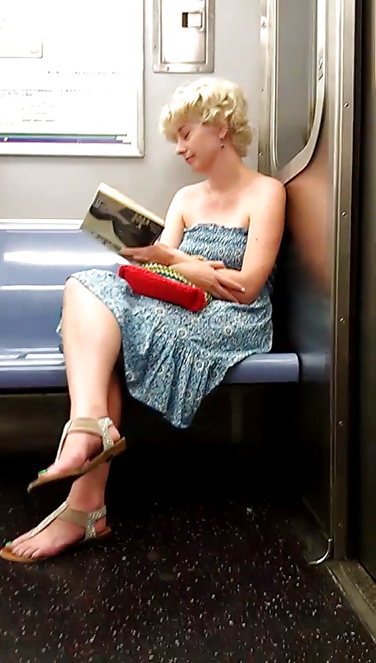 Chicas del metro de Nueva York
 #19539458