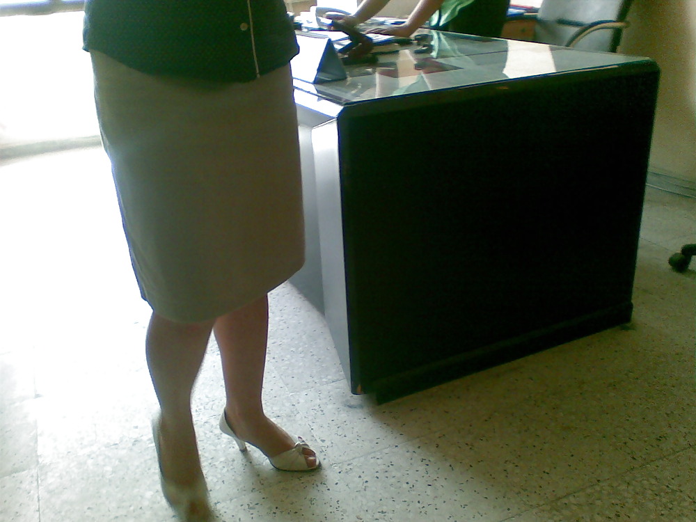 Linda secretaria turca pies y culo
 #562946