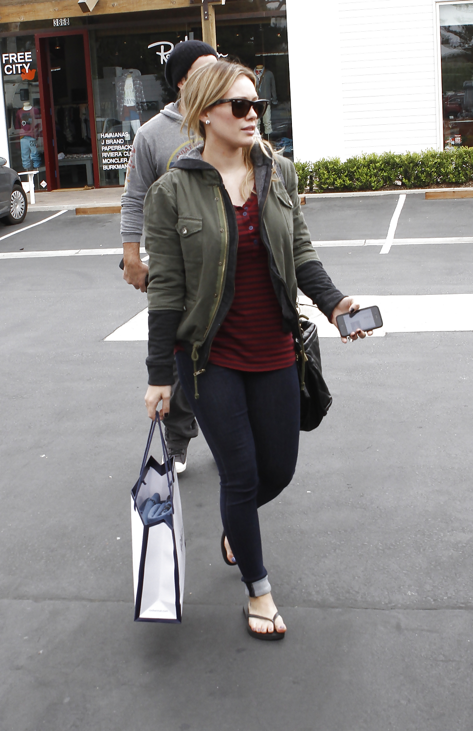 Hilary Duff - in jeans while out in Los Angeles #5209702