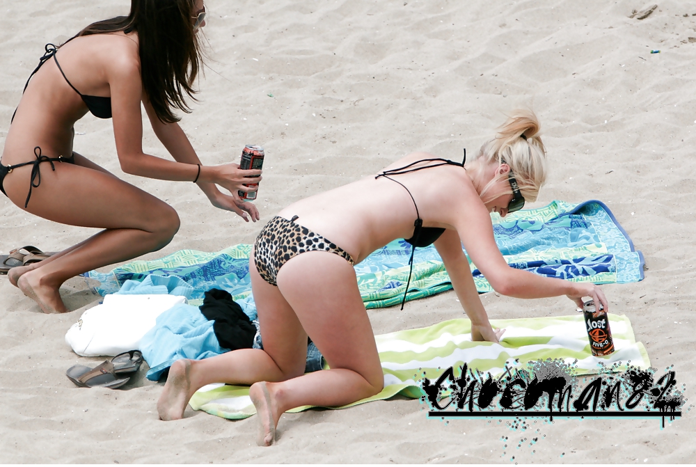 Beauties on the beach voyeur #15459583