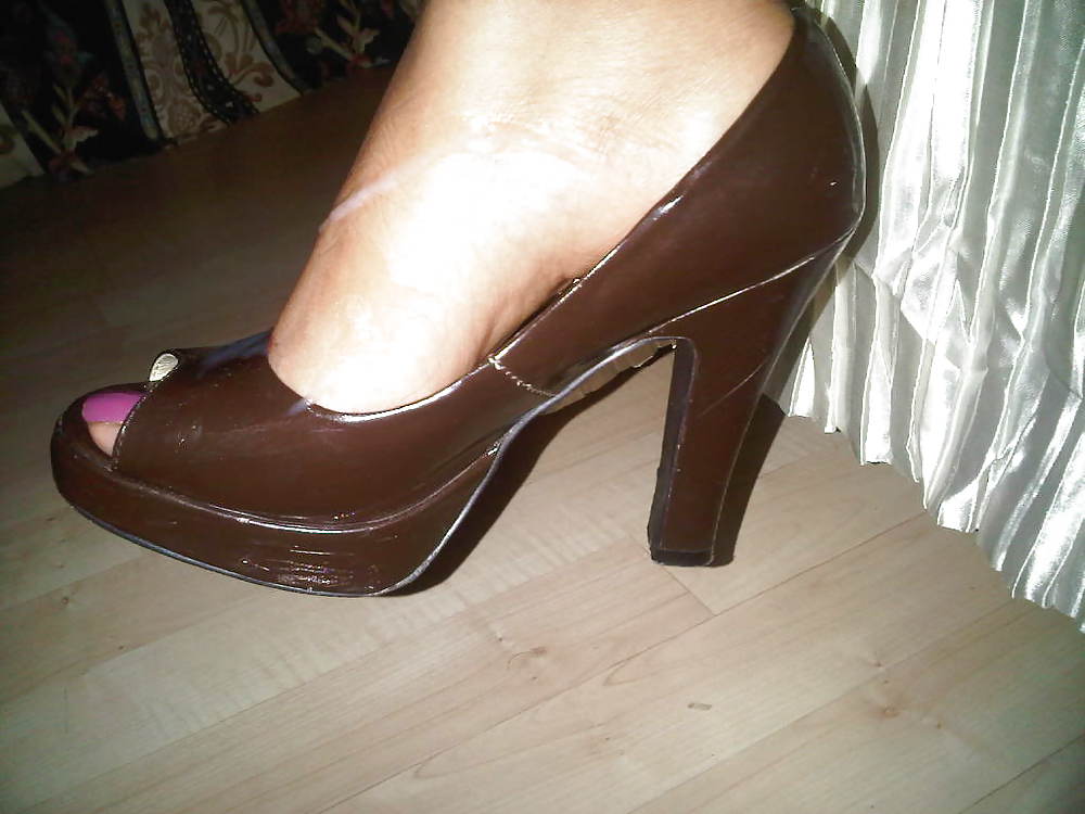 Cummed high heels #10345361