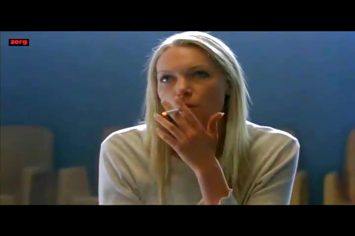 Laura prepon fumando
 #16744344