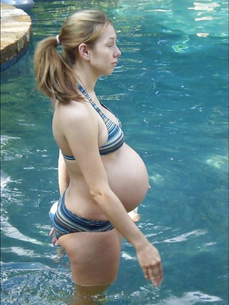 妊娠中の女の子、とてもエキサイティング
 #1069991