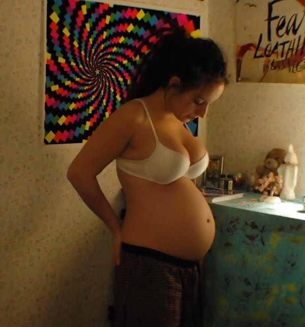 妊娠中の女の子、とてもエキサイティング
 #1070000