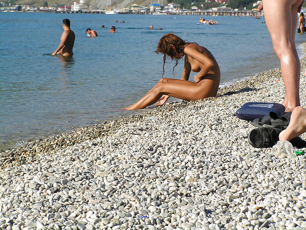 Desnudos en la playa
 #3347158