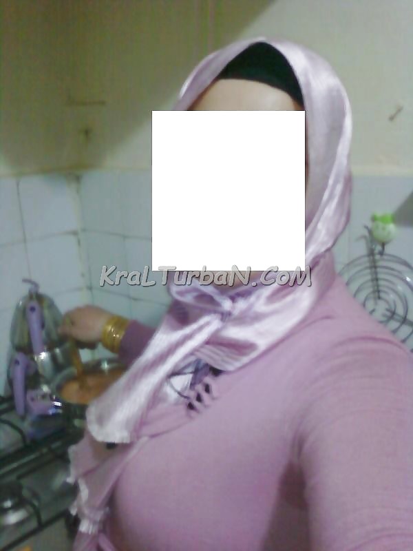 Turbante (hijab)
 #12766255