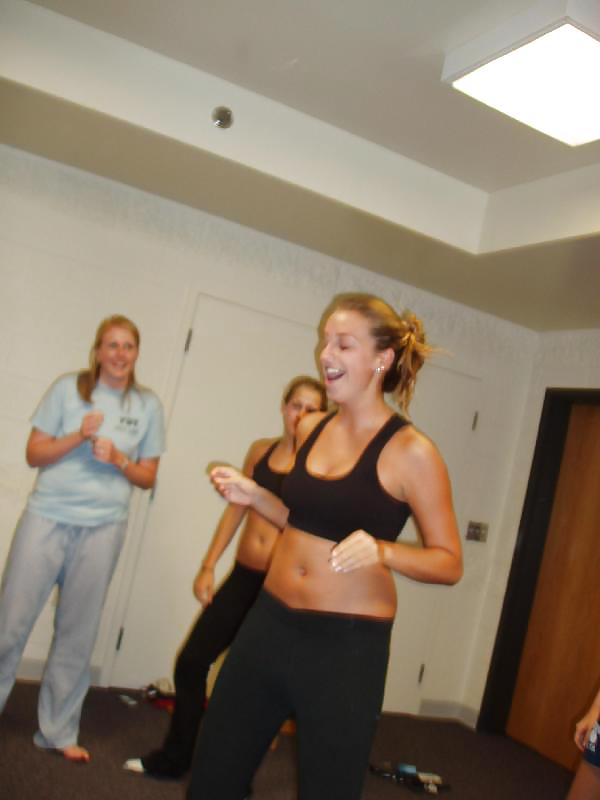 Bra babes 62
 #18311131