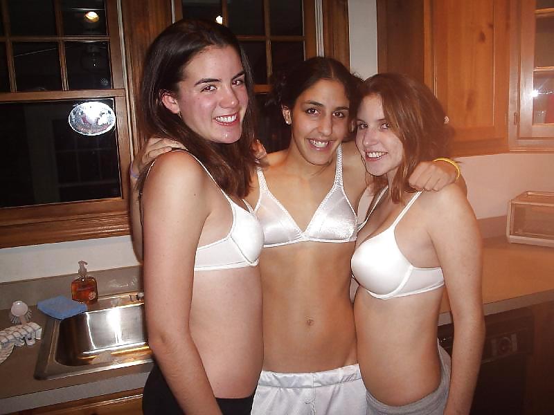 Bra babes 62
 #18311231
