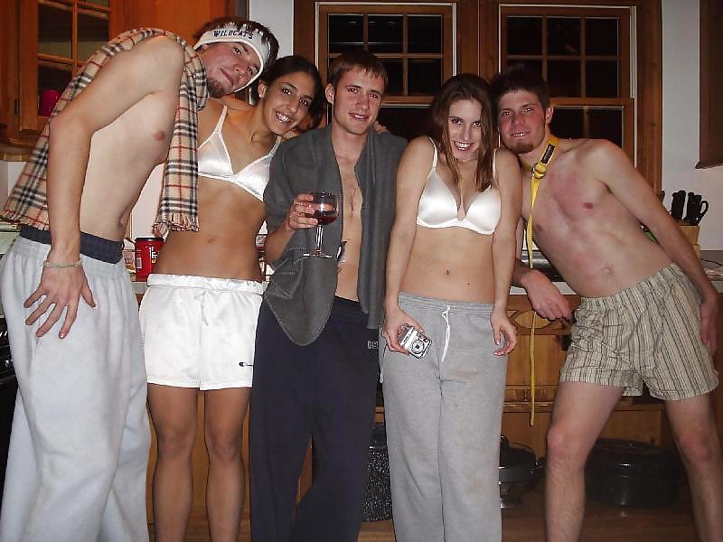 Bra babes 62
 #18311241