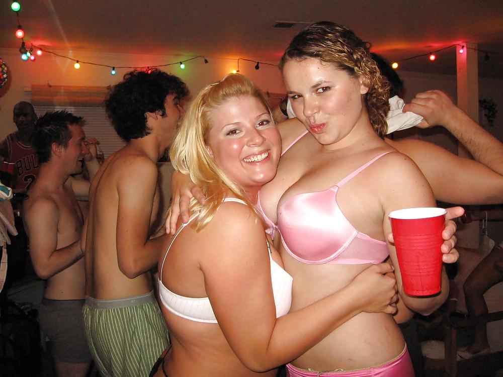 Bra babes 62
 #18311341