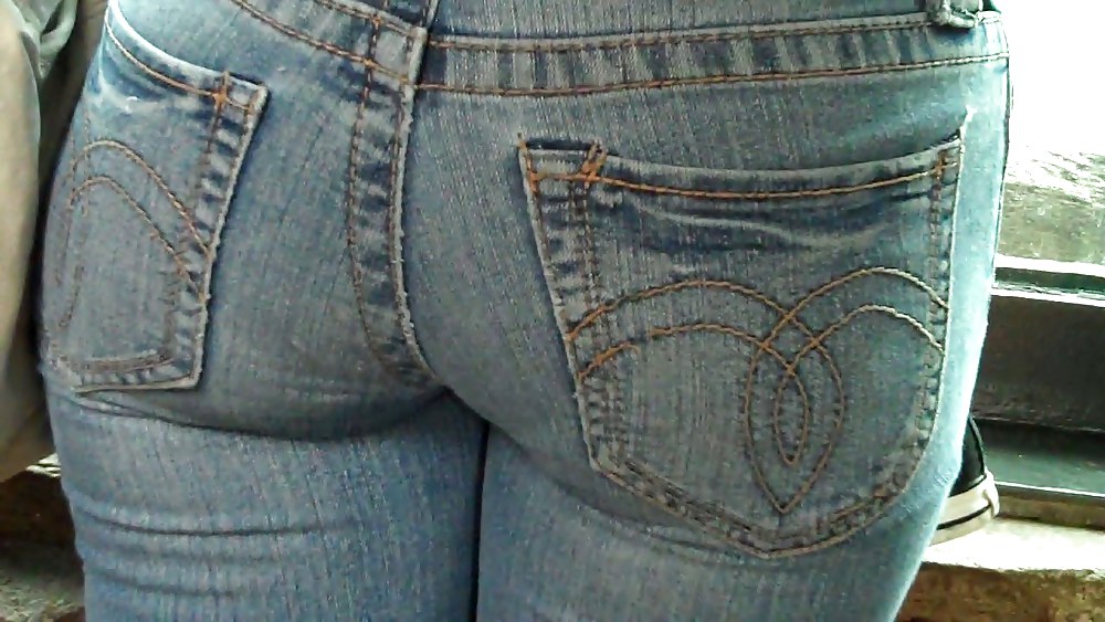It was nice to see her butt & ass in blue jeans. #5601051