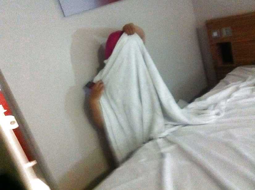 Spy scandal !!arab egypt hijab wife Wears paki jilbab #14588625