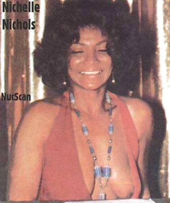 Nichelle Nichols (Uhura) #11000722