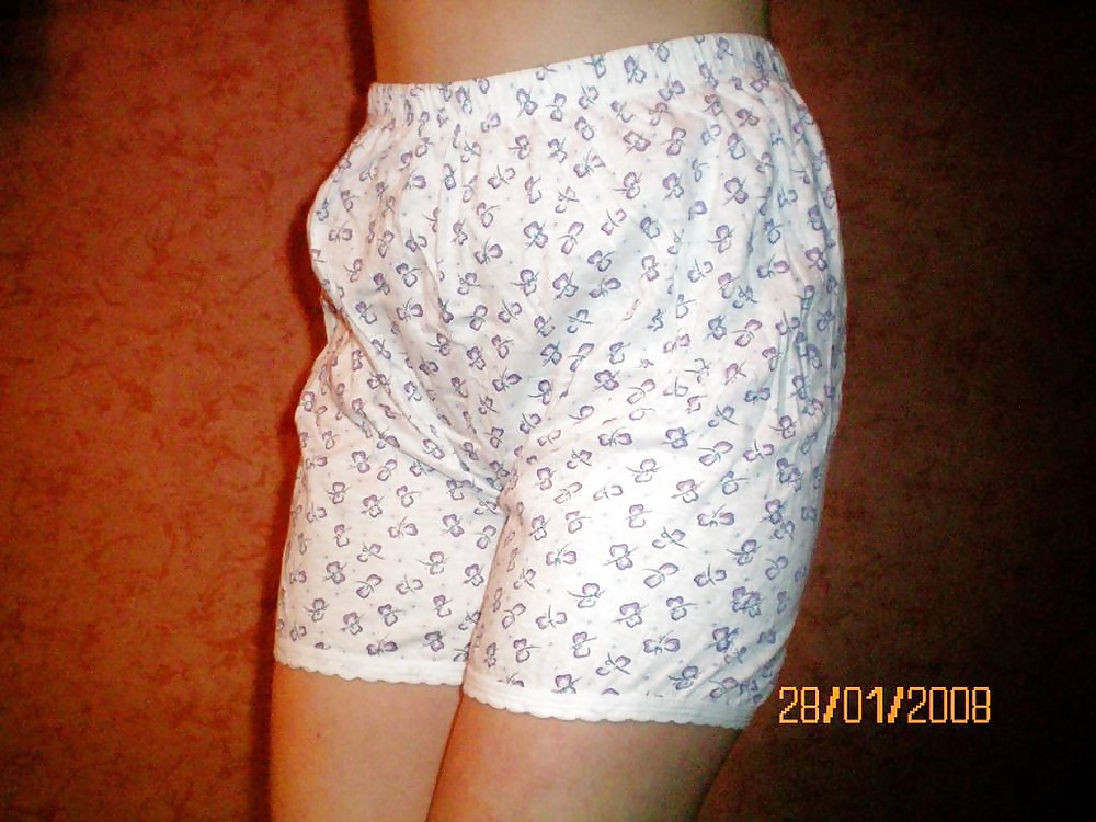 Women in trousers. #8989520