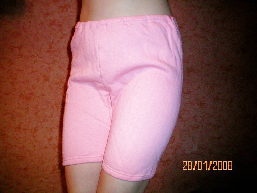 Women in trousers. #8989564