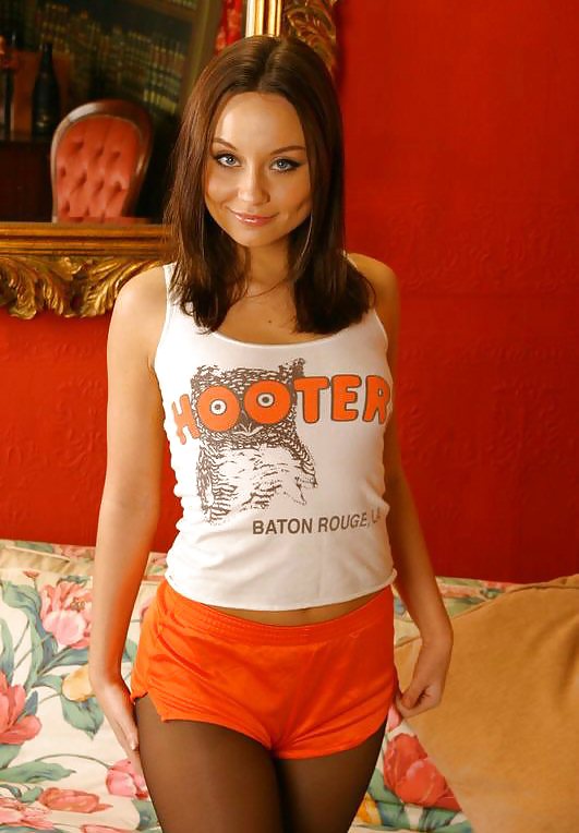 Hooters Mädchen #17416537