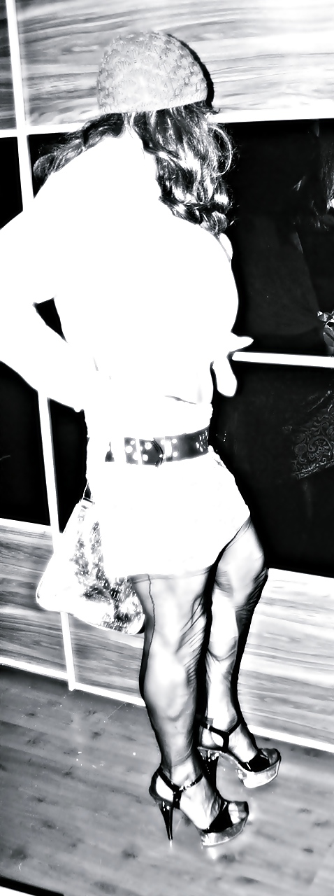 Karina mit ihren Nylons #9364728