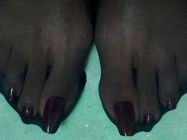 Beautiful long toenails #17114104