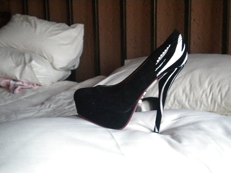 Recent sneakers............... #9420021