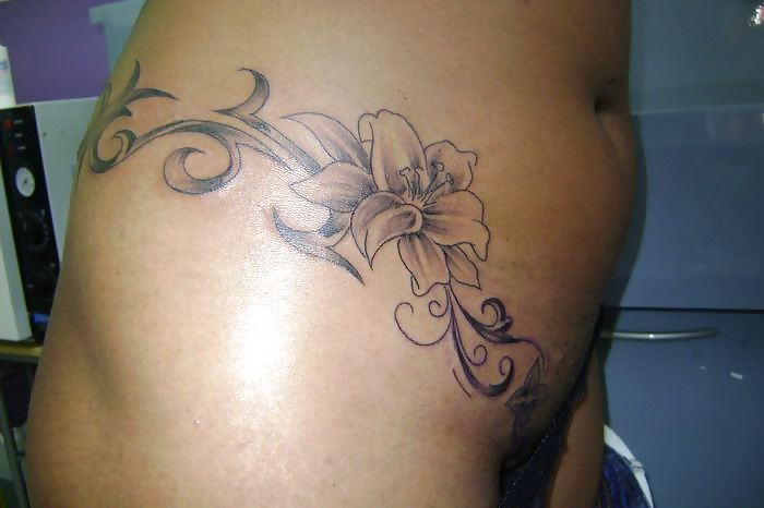 Girl tatoo #9407980