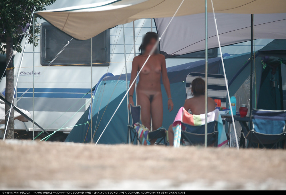 Ducha en la playa
 #16878846