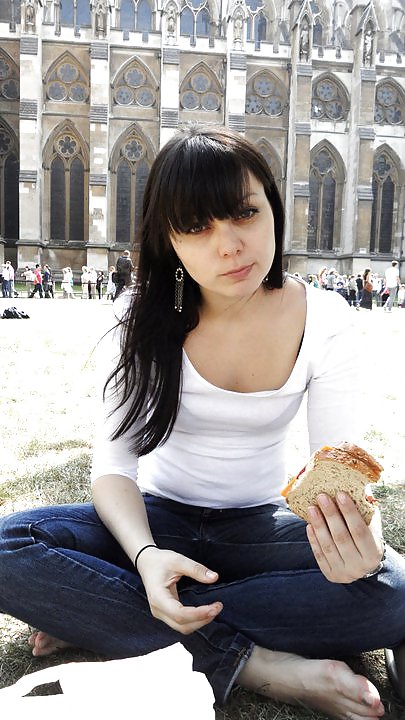 Facebook 4
 #18479778