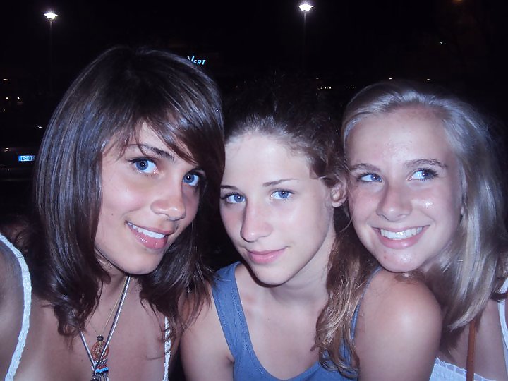 Facebook 4 #18479840