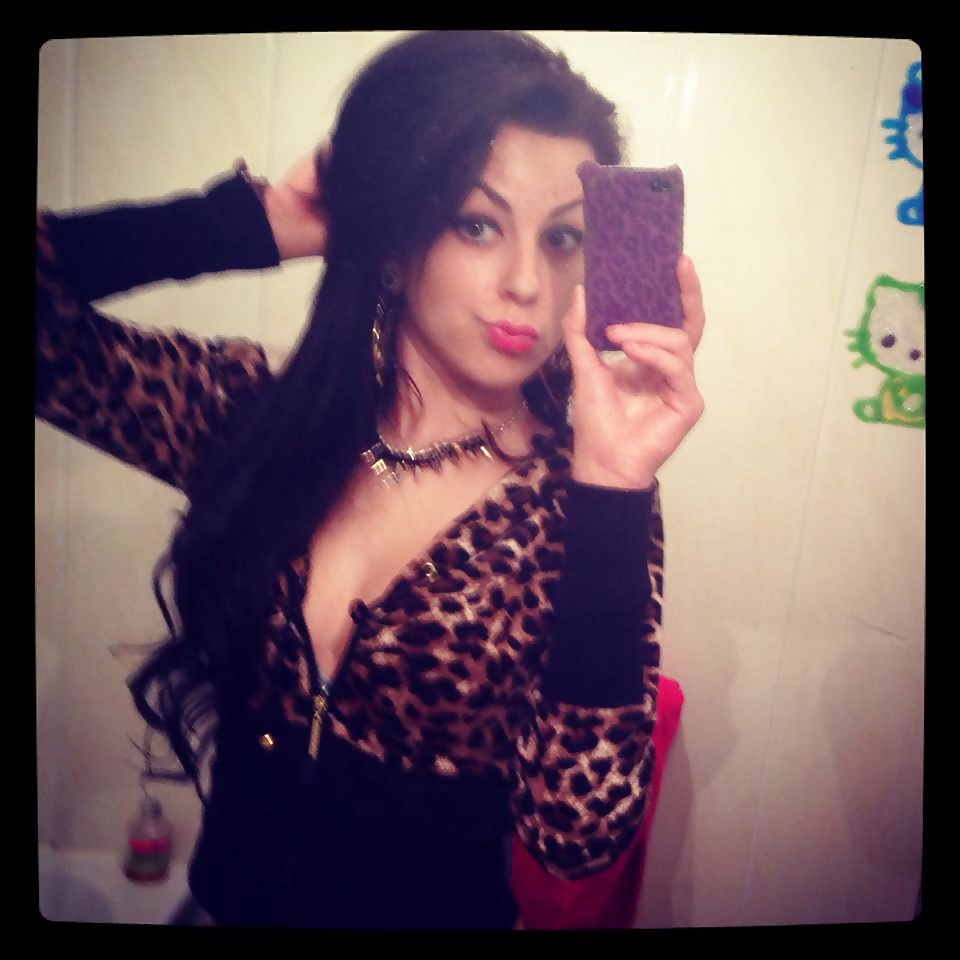 Facebook 4
 #18479991