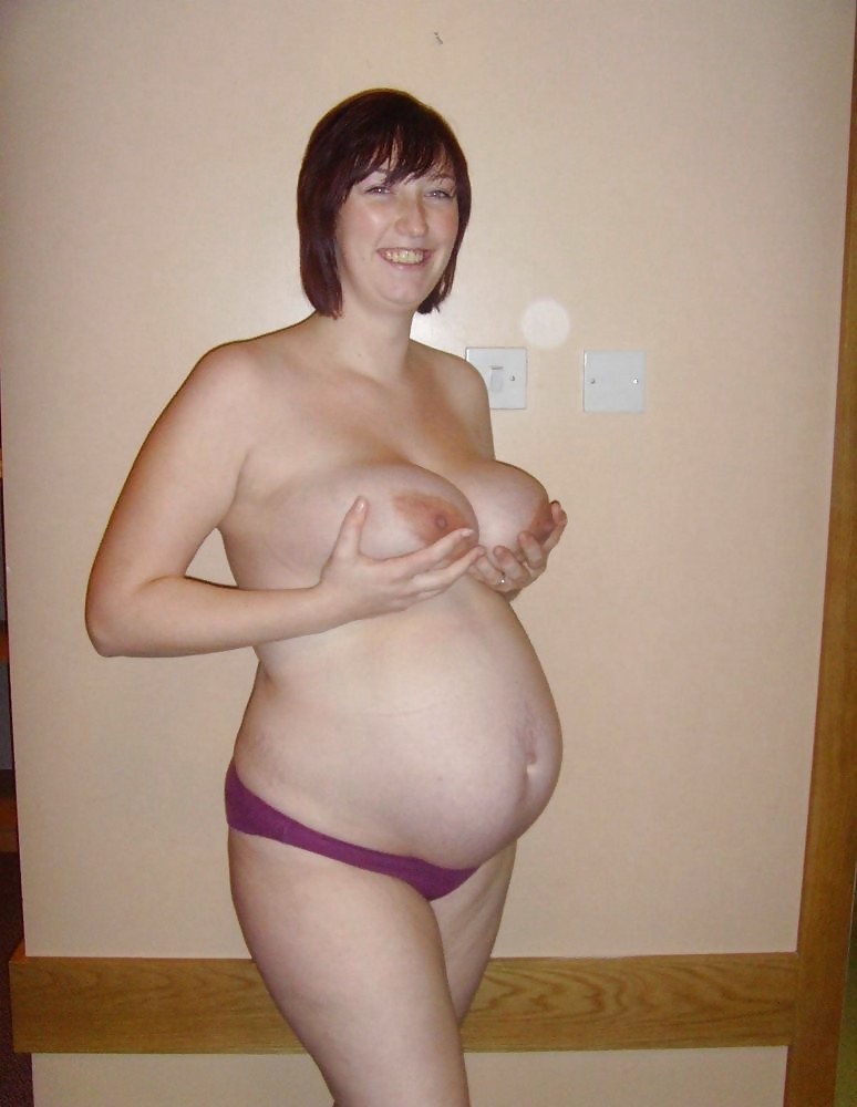 Schwangere Mädchen Mit Saggy Titten. #1176192