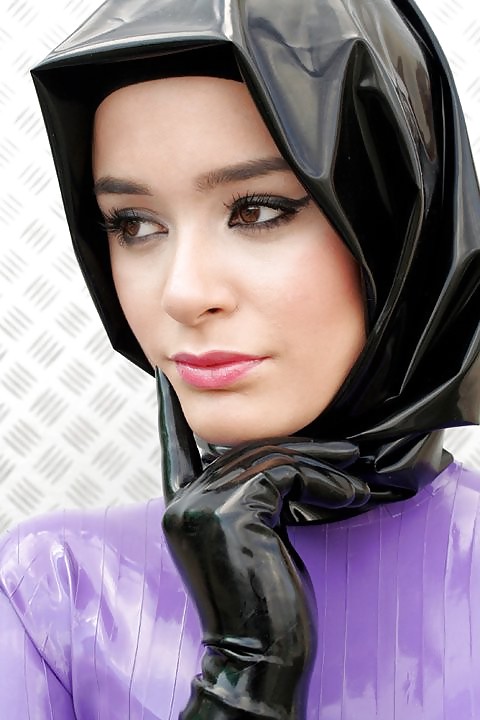 Hijab di pelle in lattice 
 #7913720