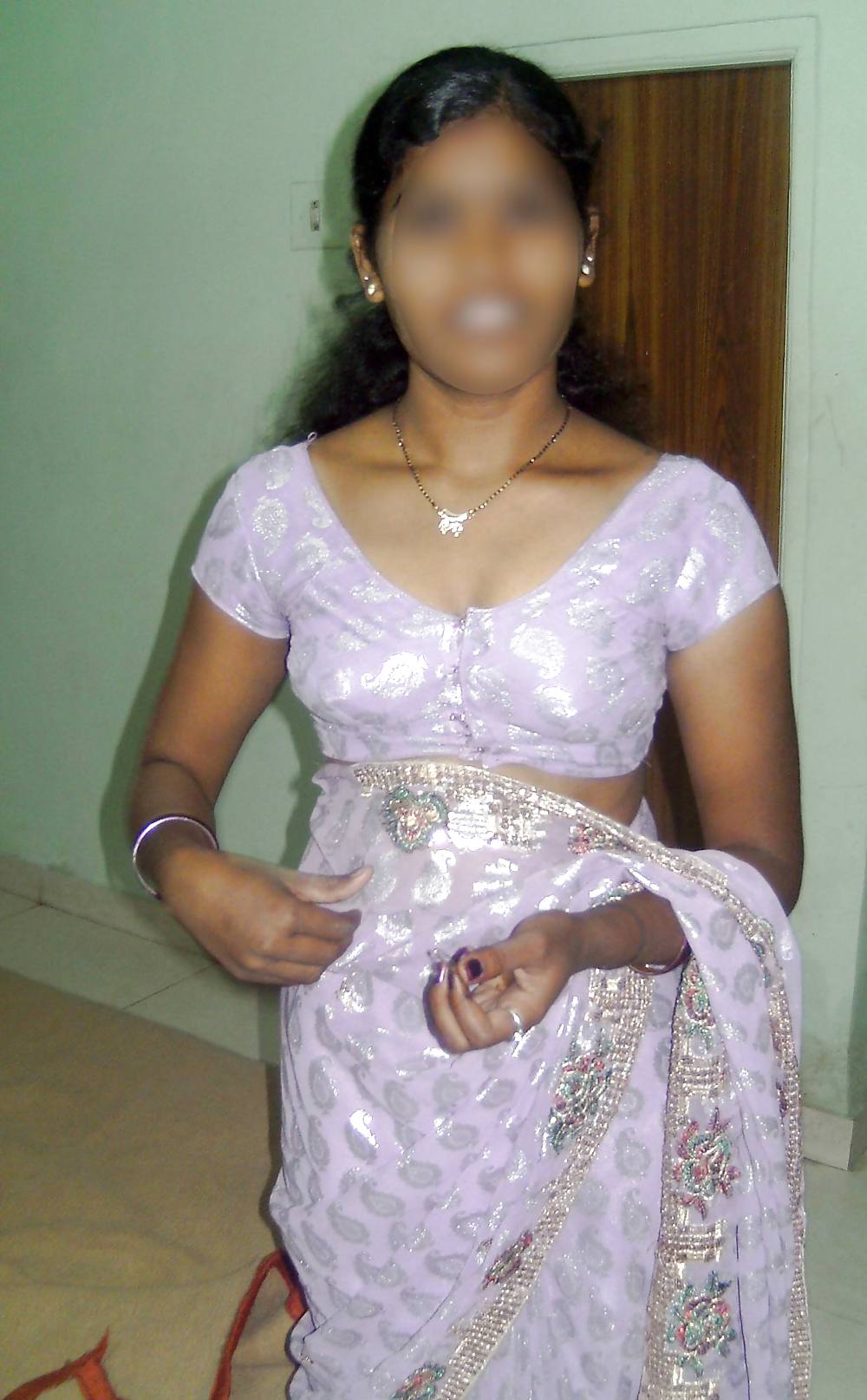 Mi joven esposa india
 #21403410