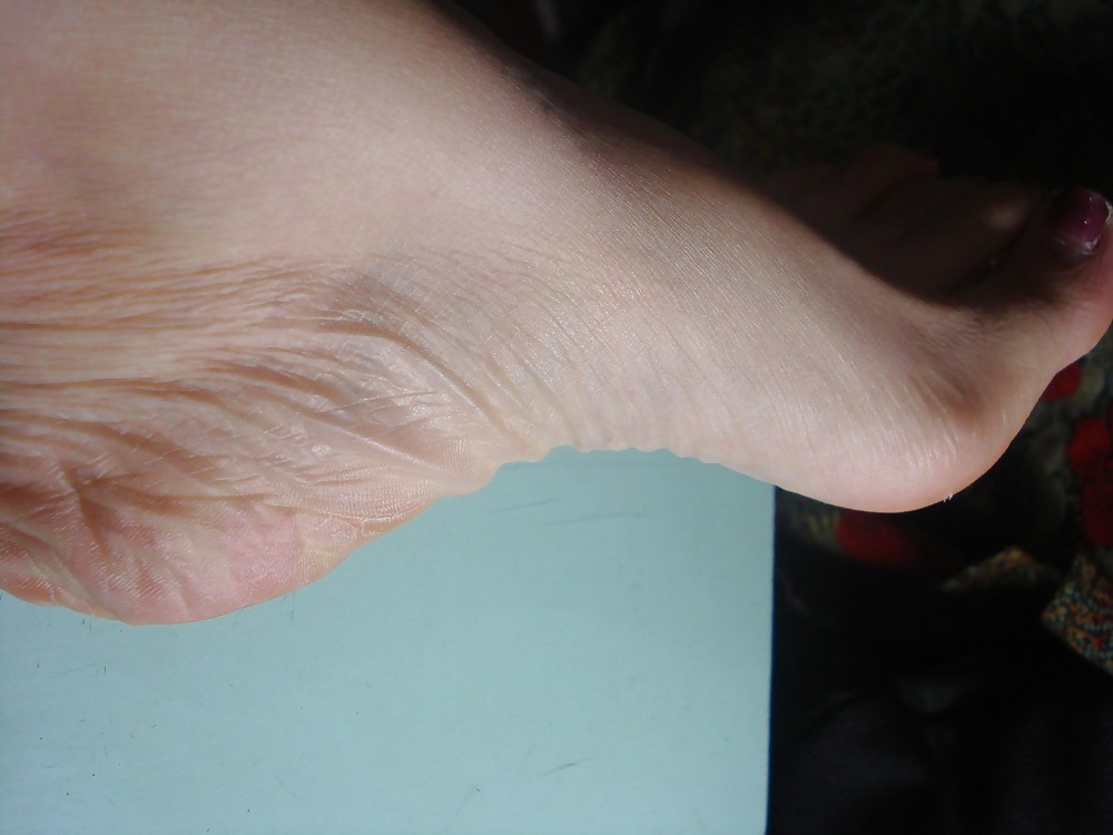 Asian toes and foot fetish. My chinese girlfriend's soles!