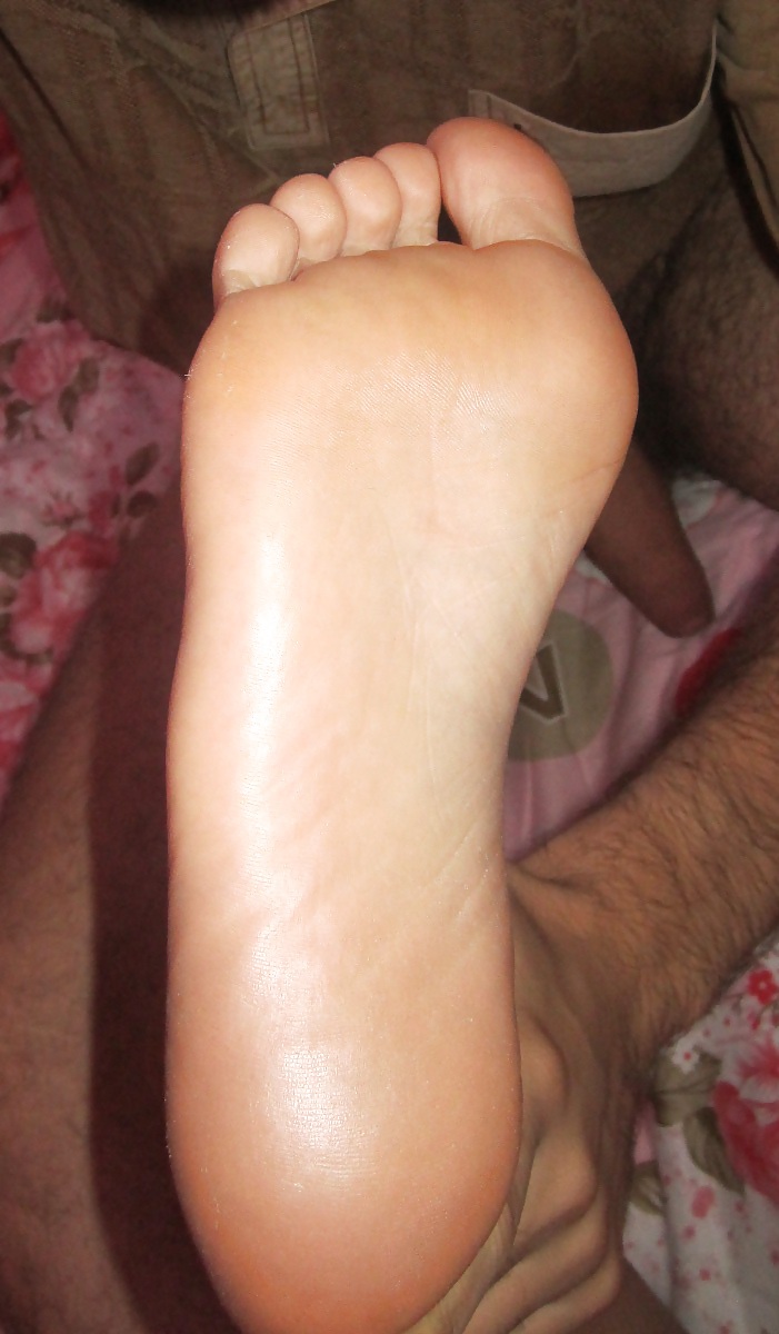 Piedi asiatici e feticismo dei piedi. le suole della mia ragazza cinese!
 #16078640