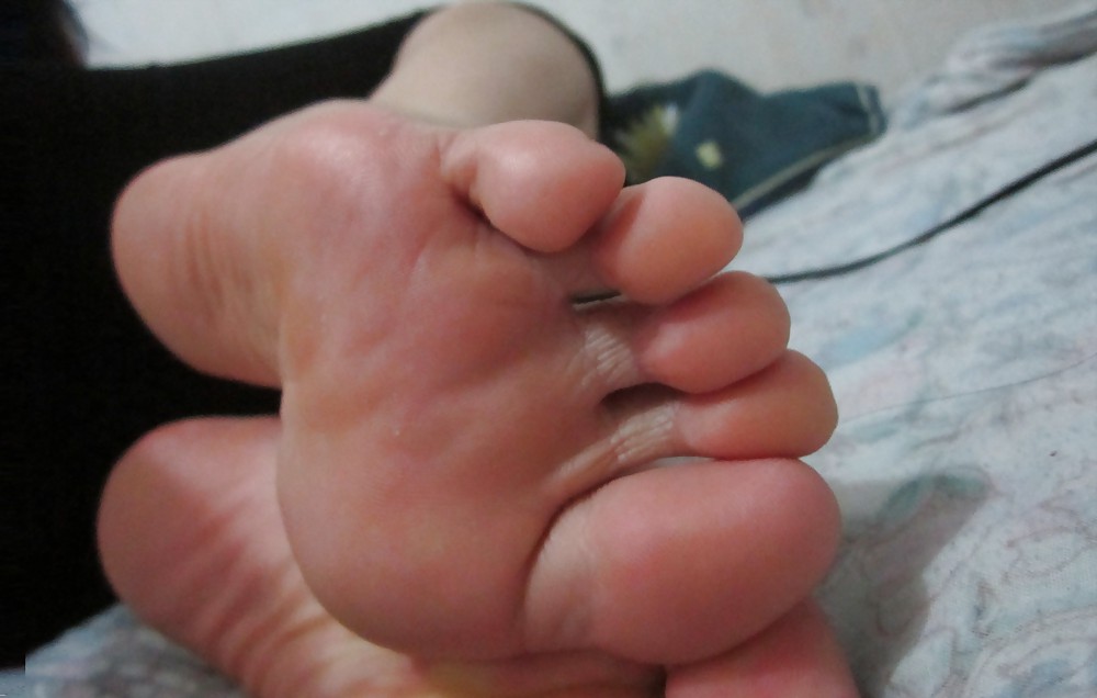 Piedi asiatici e feticismo dei piedi. le suole della mia ragazza cinese!
 #16078673