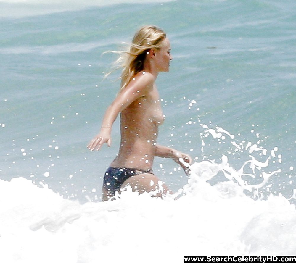 Kate Bosworth - Oben Ohne Bikini Candids In Cancun #16360822
