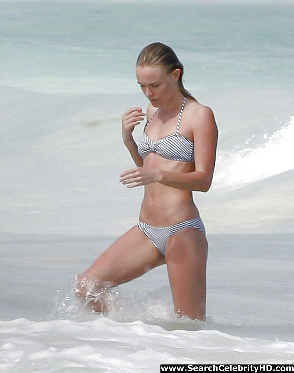 Kate Bosworth - Oben Ohne Bikini Candids In Cancun #16360845