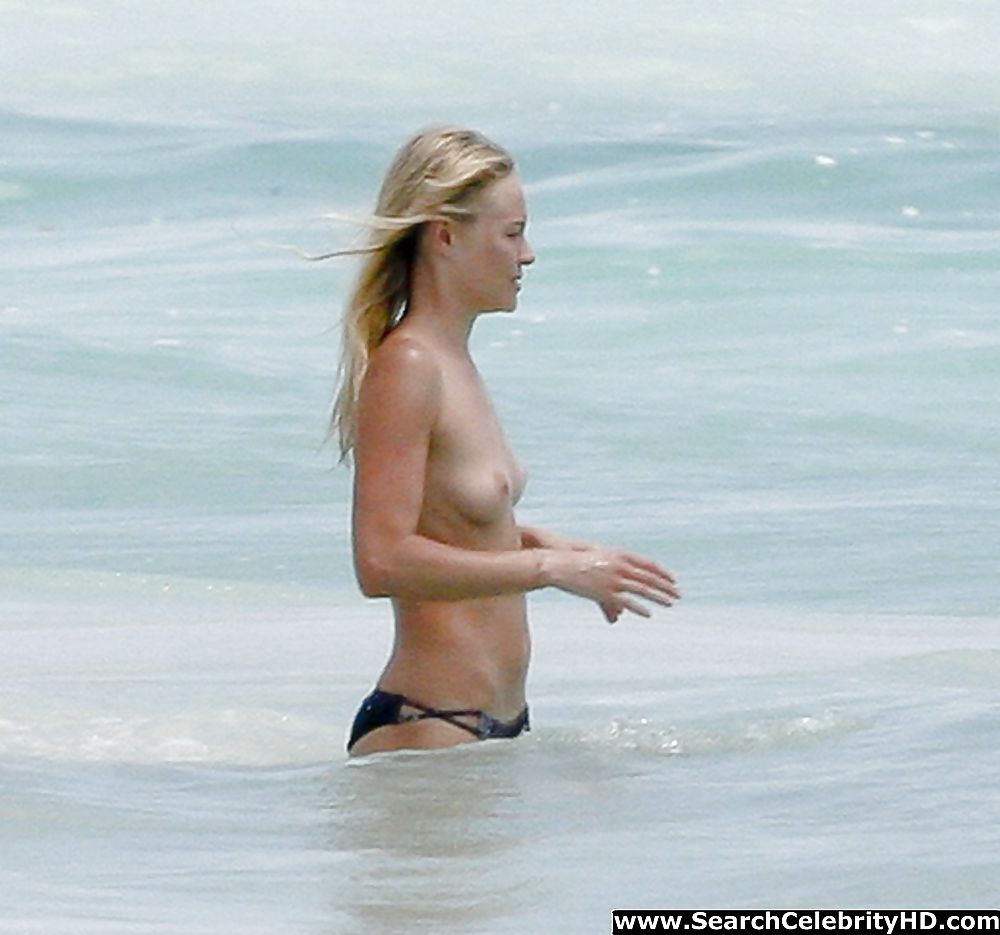 Kate Bosworth - Oben Ohne Bikini Candids In Cancun #16360940