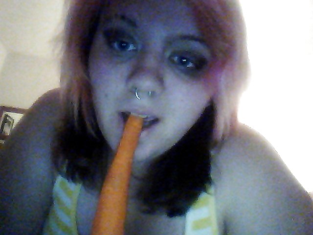 Random b camwhore 01
 #1889632
