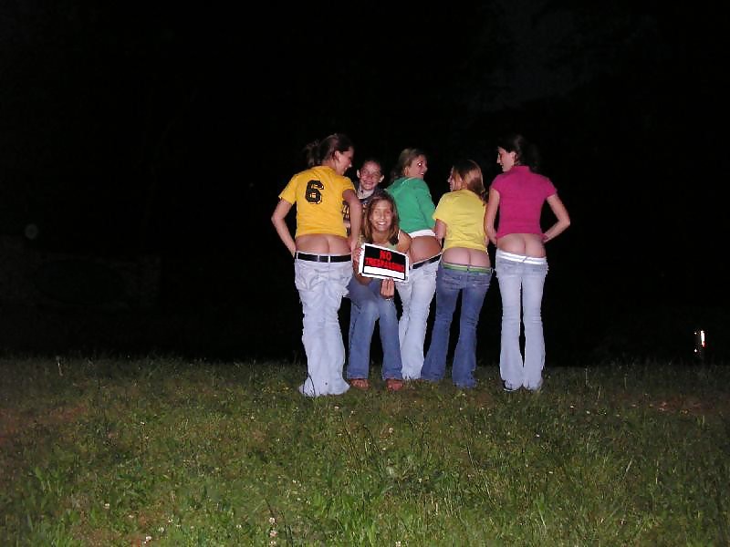 Constantly moving: Ladies in denims II #9656464