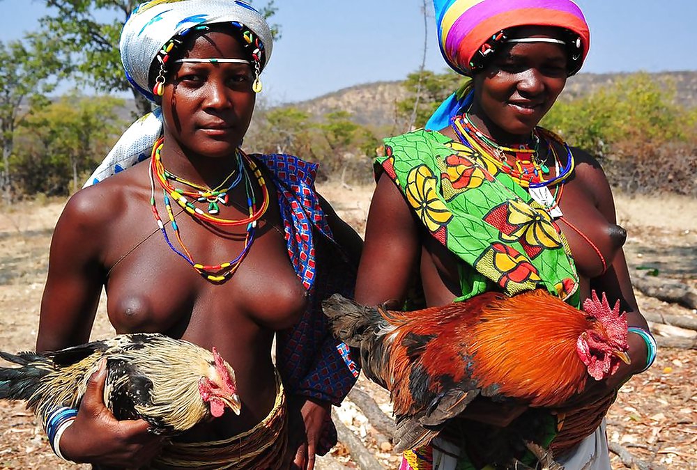 La bellezza delle ragazze delle tribù tradizionali africane
 #16824495