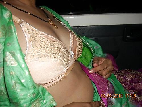 Desi Saree Aunty- Sans Visage #21923300