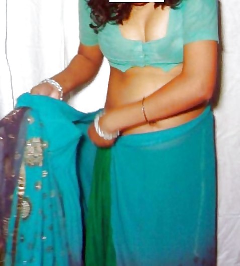 Desi Saree Aunty- Sans Visage #21923348