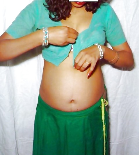 Desi Saree Aunty- Sans Visage #21923355