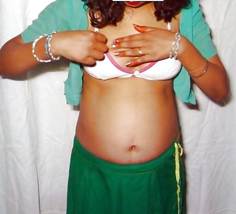 Desi Saree Aunty- Sans Visage #21923359